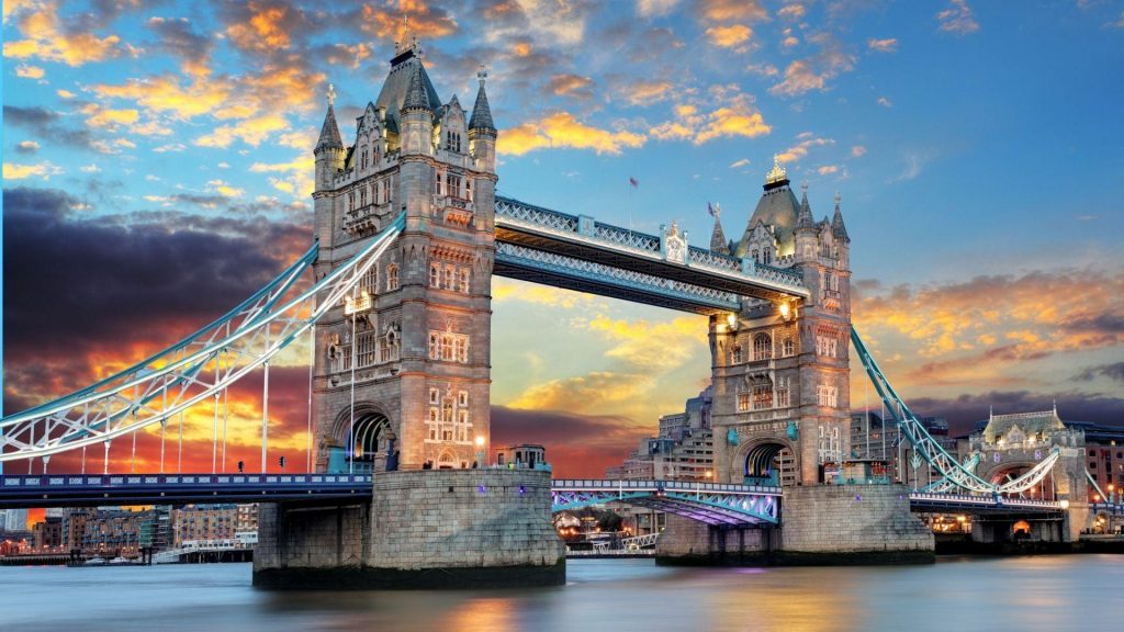 Tower bridge is one of the best things to see in London.